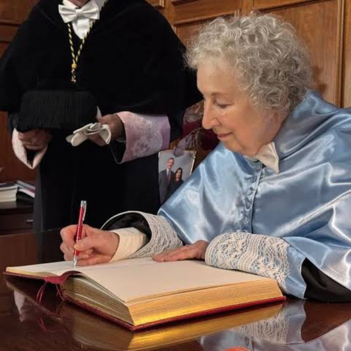 Margaret Atwood en Granada: una defensa de las humanidades en tiempos de incertidumbre